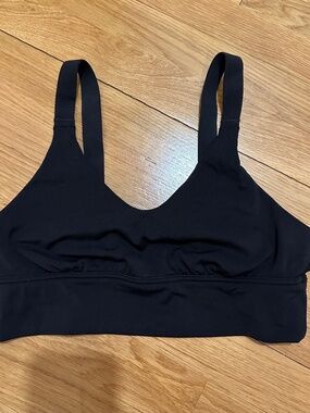 Aerie black twist back sports bra size M